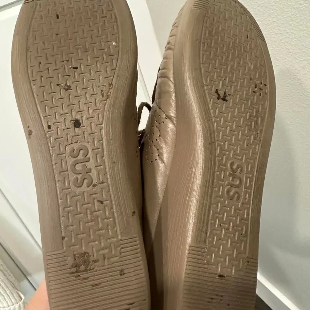 Sas Women's Tan and Cream Loafers